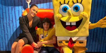 Emilly Araújo realiza sonho de menina autista ao levá-la para conhecer o “Siri Cascudo” em São Paulo