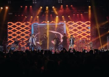 Zé Henrique & Gabriel esgotam ingressos no Villa Country e abrem oficialmente a turnê 2026