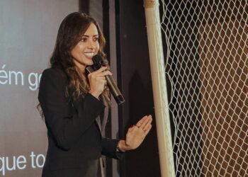 Alta performance empresarial marca o Iron Cup em Brasília, com palestra de Sophia Martins sobre o futuro do mercado imobiliário global