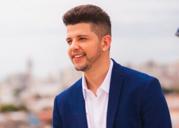 Nadson O Ferinha apresenta “Super Homem”